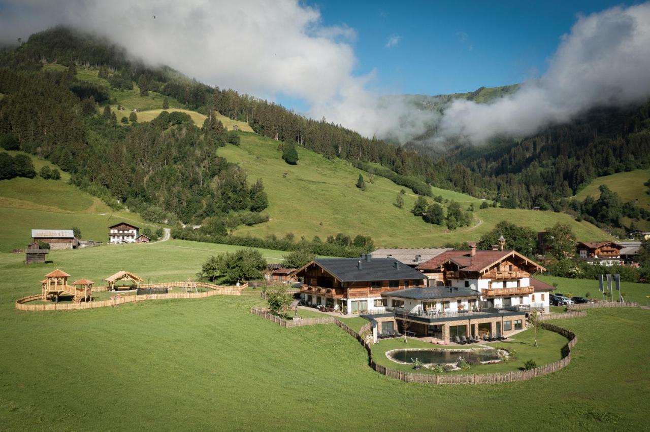 Schmiedhof Gut Apartment Grossarl Bagian luar foto